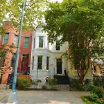 White Brick Retreat - Shaw